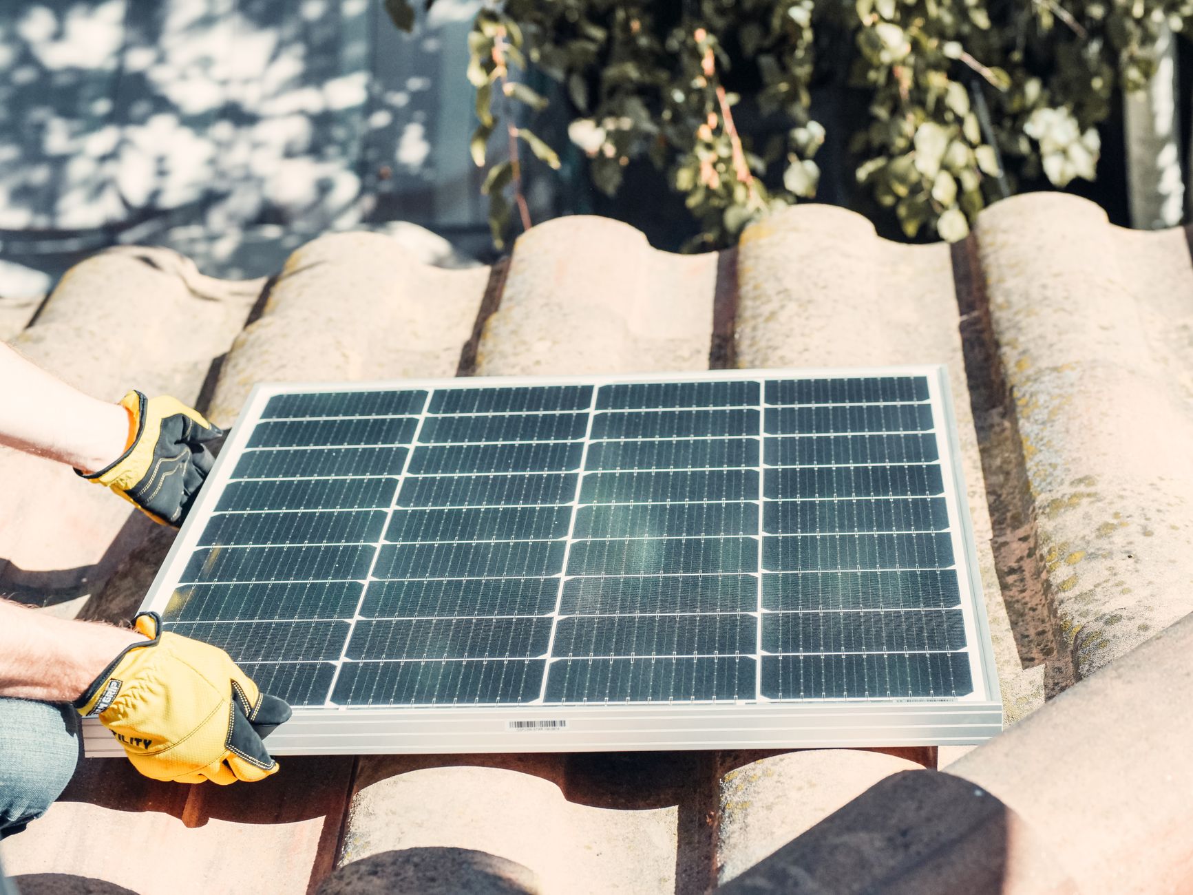 Installateur panneaux solaires équipe à Argenteuil